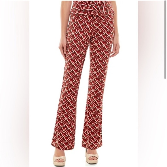 Red 2 piece pants set - Picture 2 of 5